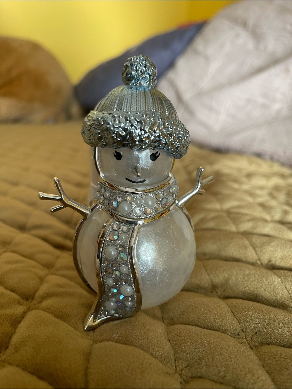 Bed Bath & Beyond Silver Pearl Snowman Figurine with Rhinestone Scarf and Hat